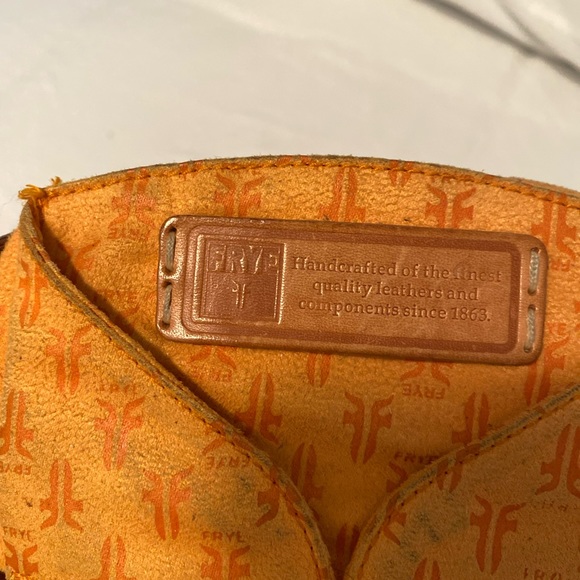 Genuine Frye leather hobo bag. - Picture 3 of 10